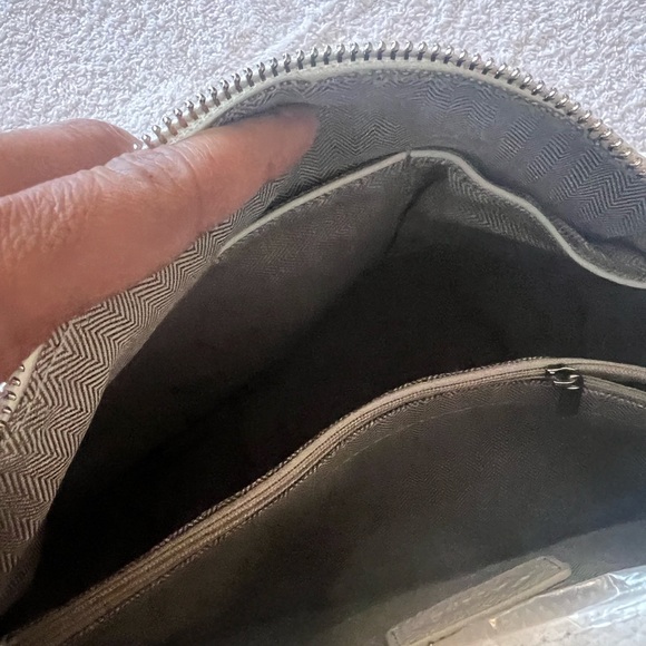 WHITE LEATHER SATCHEL… NEW WITH TAGS - Picture 9 of 14